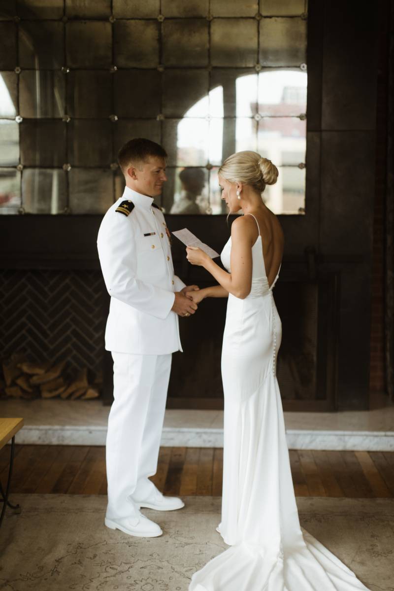 HOW TO WRITE YOUR OWN WEDDING VOWS (+9 PROMPTS TO HELP GET YOU STARTED