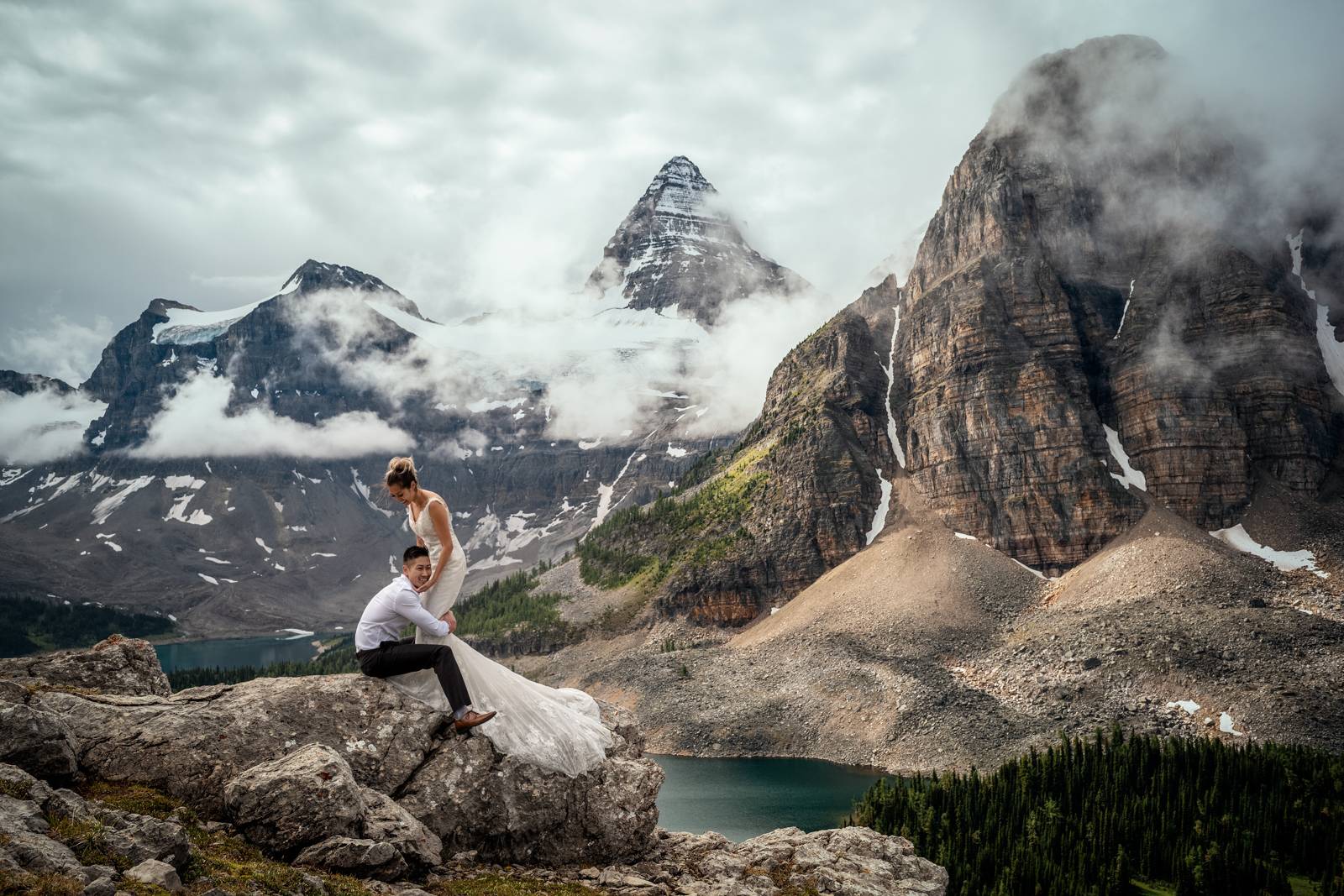 mount-assiniboine-elopement-photographers