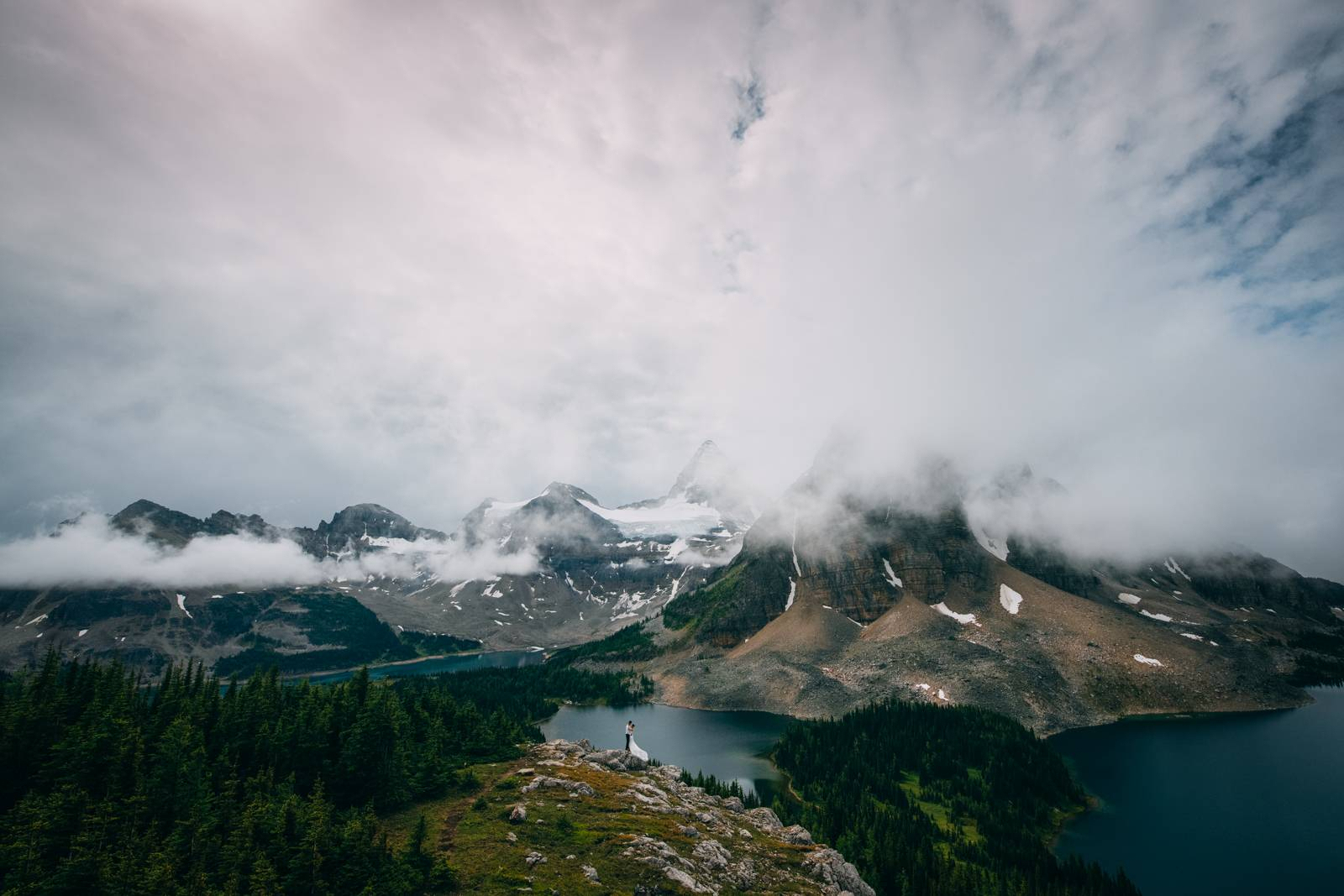 Mount Assiniboine hiking photographers