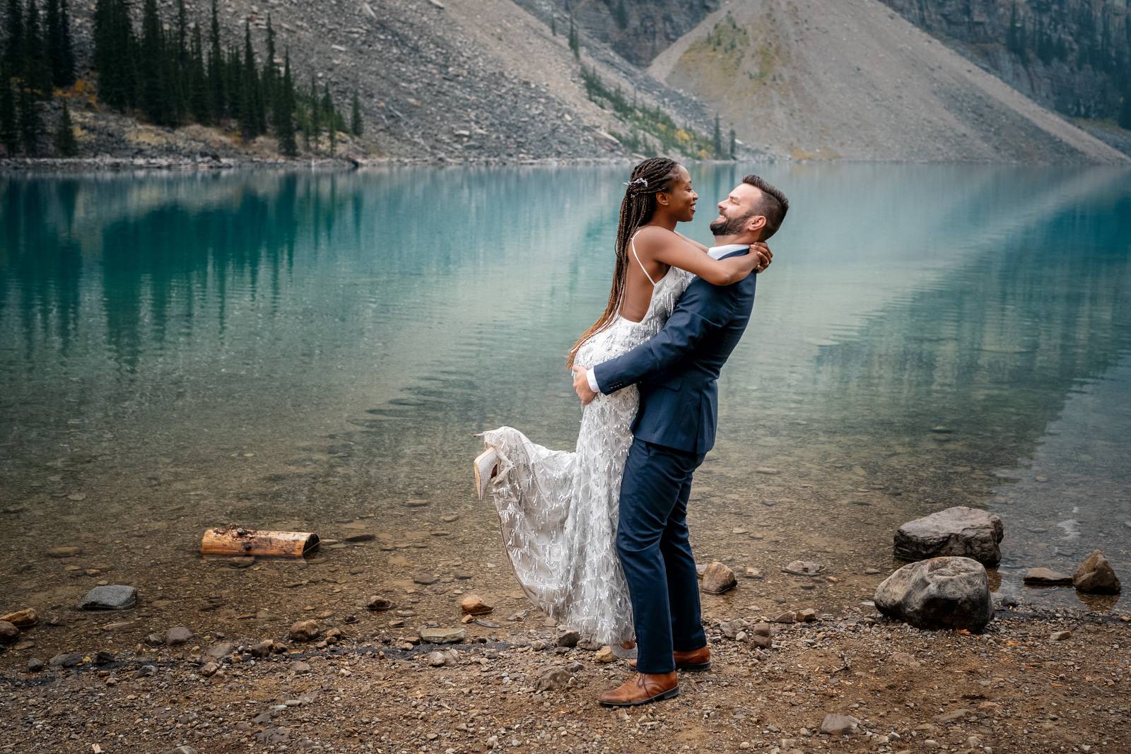elopement day at moraine lake