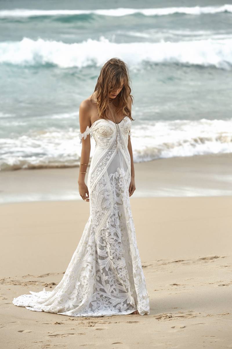 5 Boho Chic Beach Wedding Dress Designers Hawaii Wedding Gown Gallery Item 17 6506