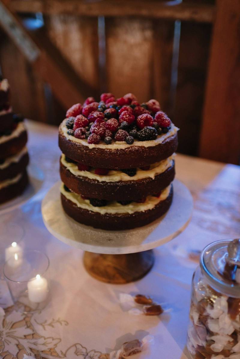 naked cake, wedding cake, berry cake, homemade cake, rustic cake