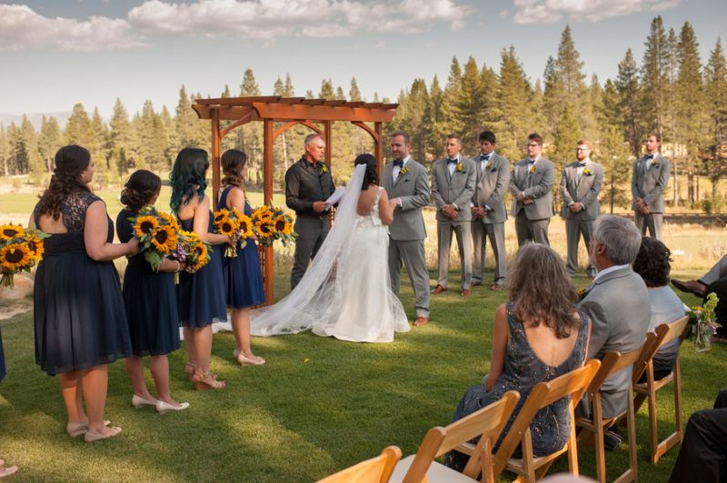 Gaynor_Ramey_DaveShillingPhotography_TahoeMountainClubWeddingLeyaandChris286_low