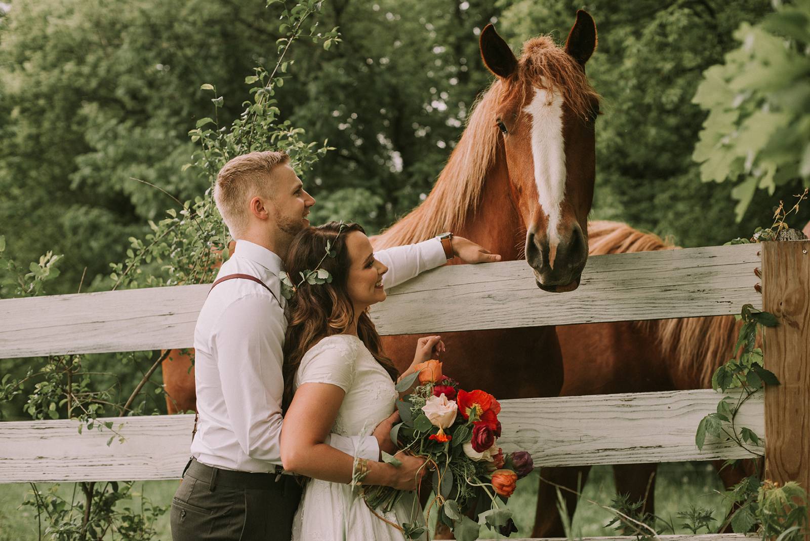 midwest farm wedding, vintage boho wedding, horse wedding, wisconsin farm wedding