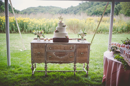 white cake, vintage rentals, sweets table