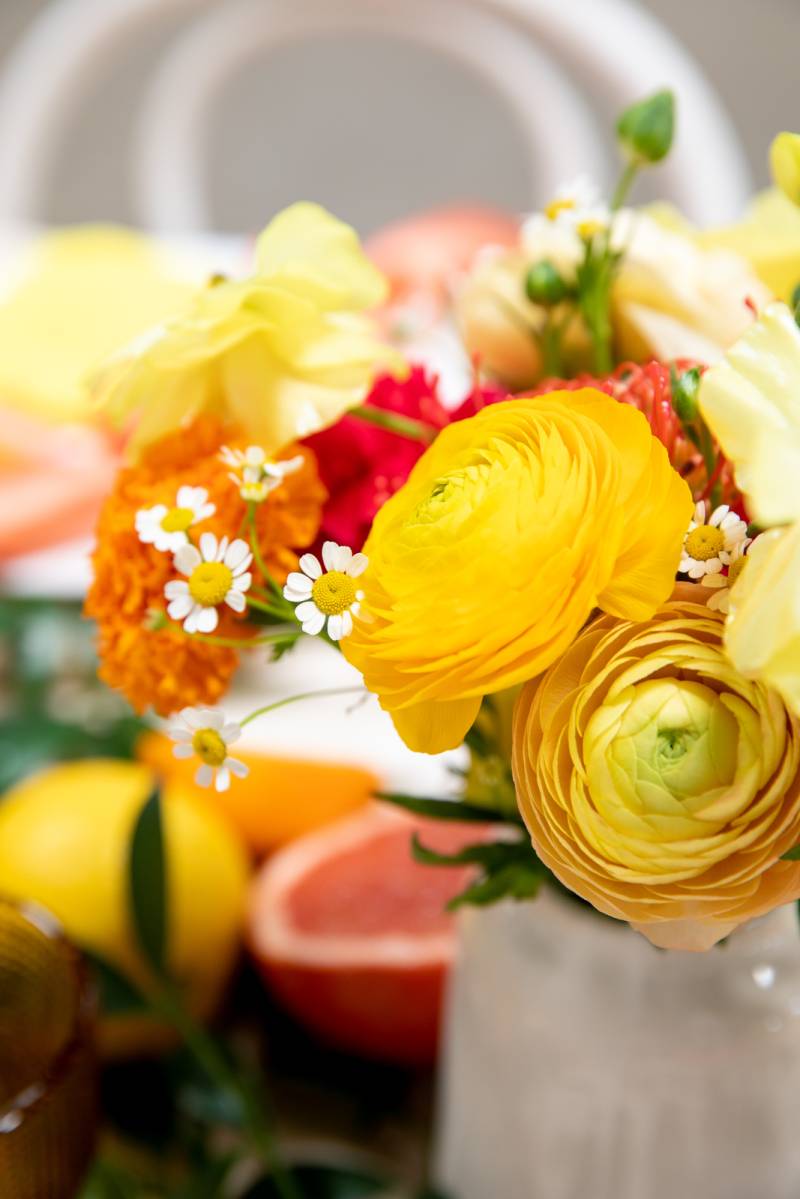 BRIGHT + SUMMERY CITRUSINSPIRED WEDDING DESIGN AT THE TINSMITH IN