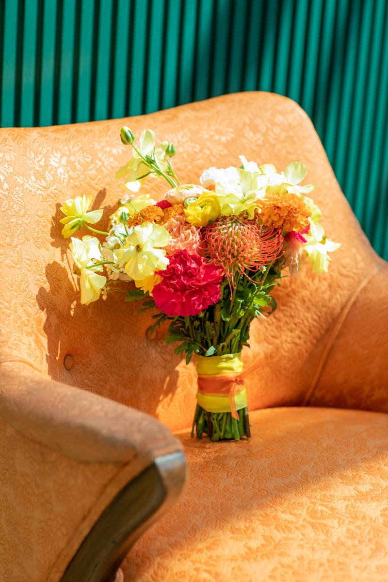 BRIGHT + SUMMERY CITRUSINSPIRED WEDDING DESIGN AT THE TINSMITH IN