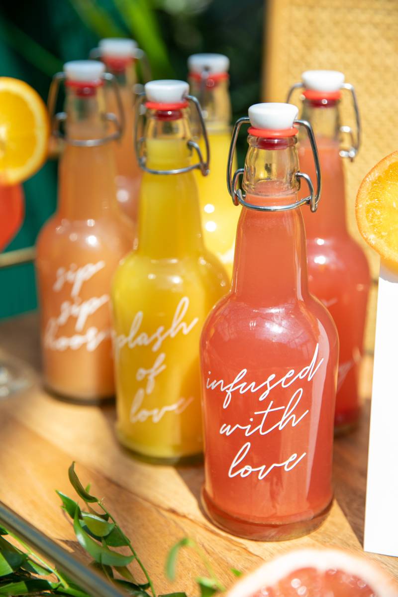 BRIGHT + SUMMERY CITRUSINSPIRED WEDDING DESIGN AT THE TINSMITH IN