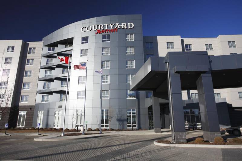 courtyard-by-marriott-calgary-airport