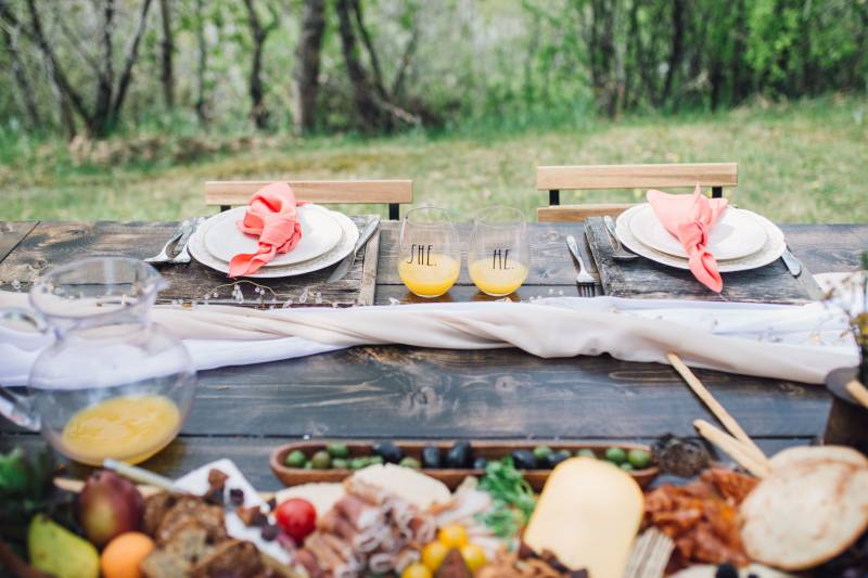 Enchanting Outdoor Picnic Styled Shoot in Edmonton, Alberta Edmonton
