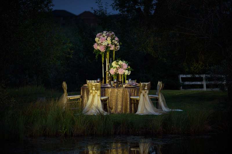 gold table decor