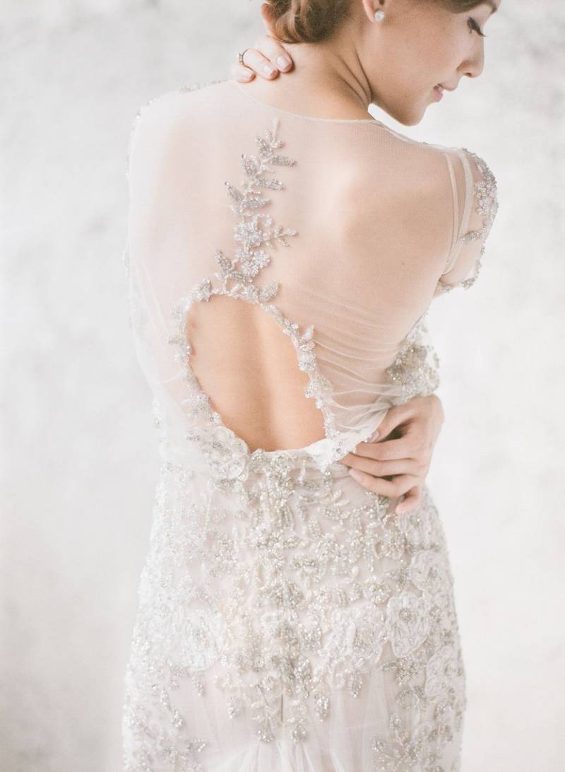 Keyhole lace wedding dress