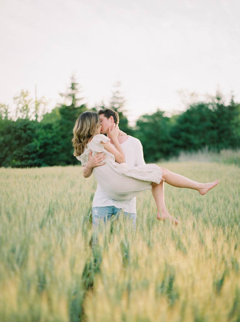 Sweet and simple couples shoot | Ontario couples shoot