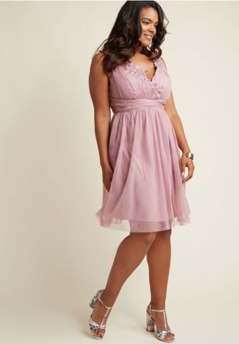 10 Bridesmaid Dresses That Your Ladies Will LOVE!
