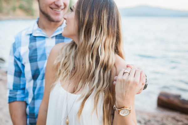 Sweet & Simple Lakeside Engagement Session