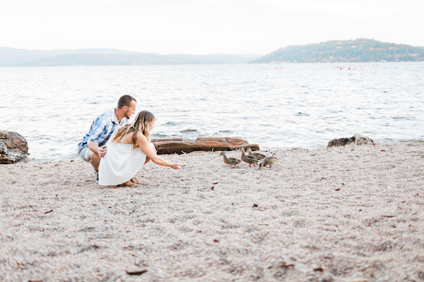 Sweet & Simple Lakeside Engagement Session