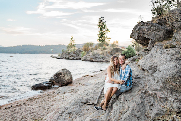 Sweet & Simple Lakeside Engagement Session