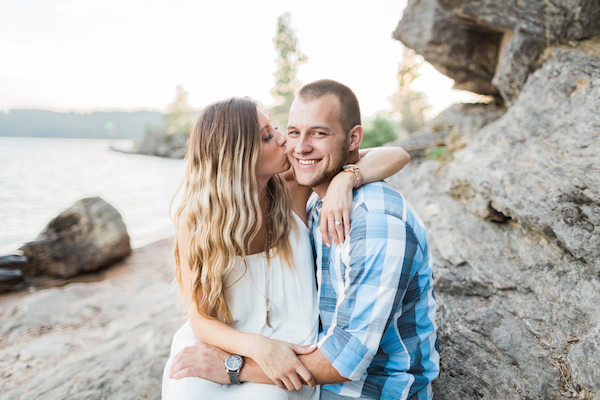 Sweet & Simple Lakeside Engagement Session