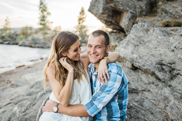 Sweet & Simple Lakeside Engagement Session