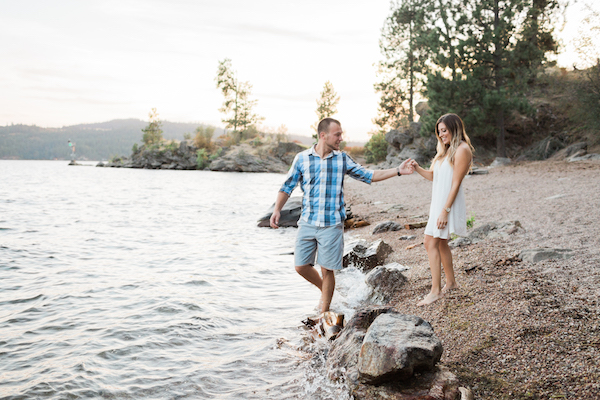Sweet & Simple Lakeside Engagement Session