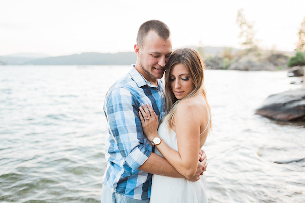Sweet & Simple Lakeside Engagement Session