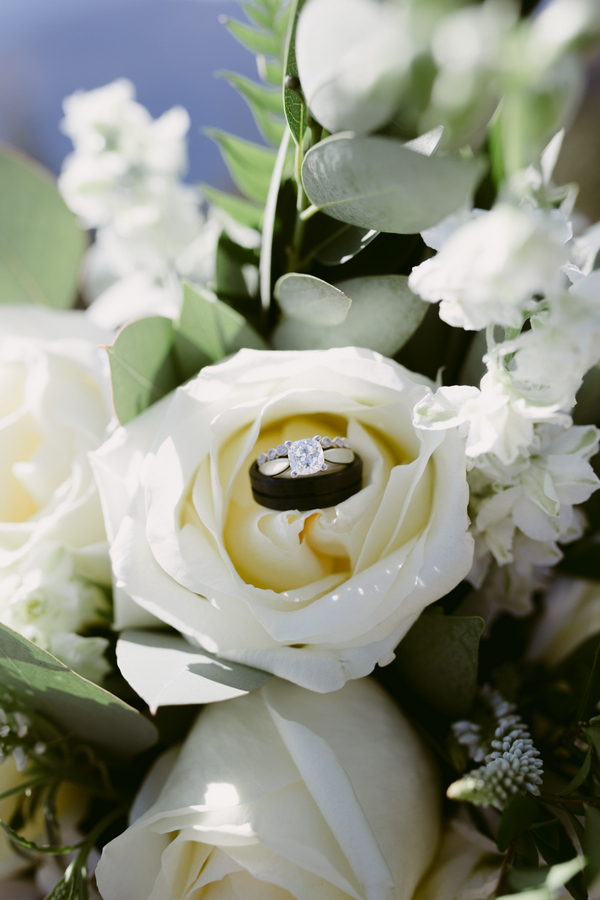 Windswept Winthrop Elopement on Apple Brides by Autumn Pines Photography
