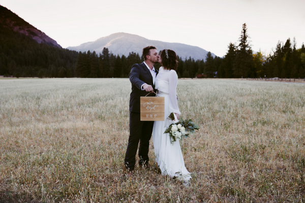 Windswept Winthrop Elopement on Apple Brides by Autumn Pines Photography
