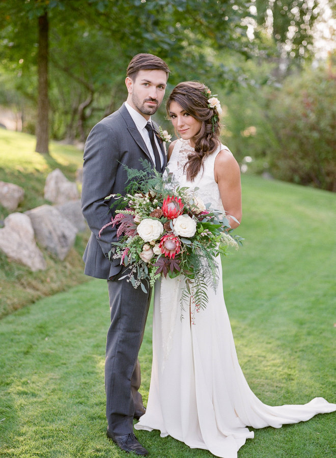Warm Boho Garden Wedding Inspiration by Park Road Photography on Apple Brides