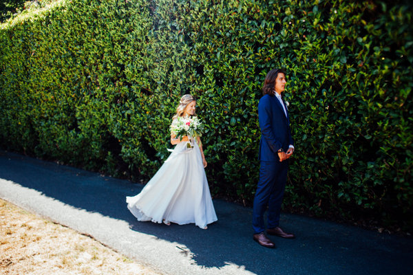 Cheery, Romantic Spring Bellevue Wedding