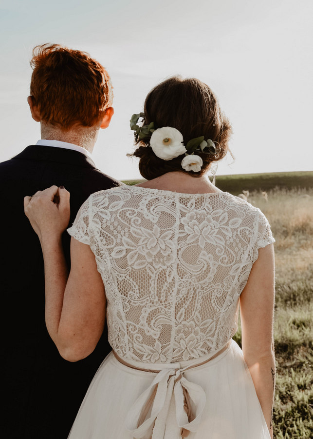 Intimate Palouse Wedding Inspiration at an Alpaca Farm on Apple Brides