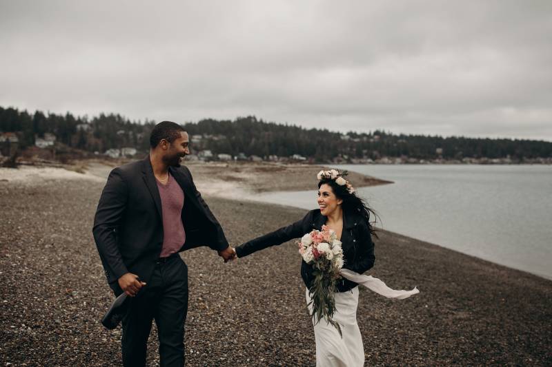Romantic & Edgy Styled Coastal Elopement on Fox Island on Apple Brides