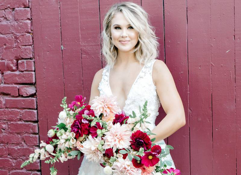 Vivid Industrial Wedding Inspiration in Downtown Seattle on Apple Brides