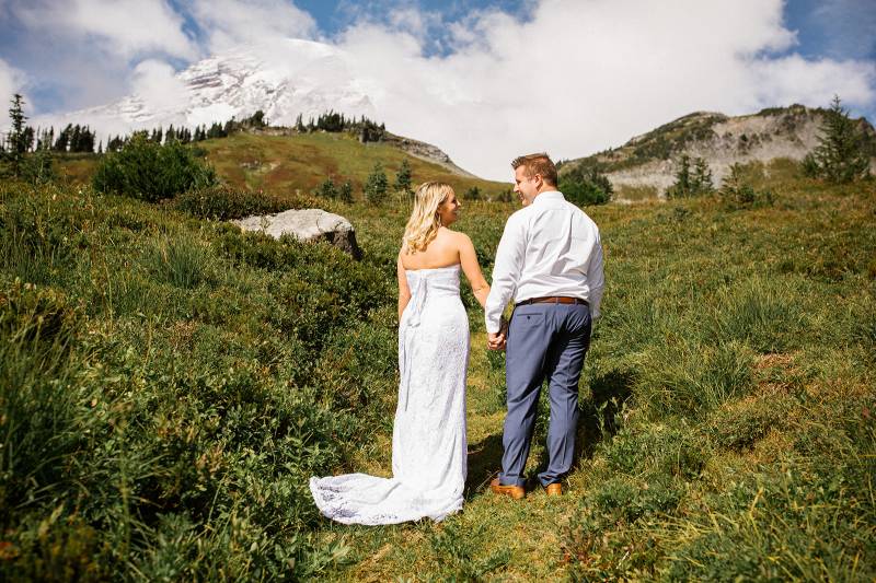 Heartfelt and Sentimental Intimate Vow Renewal at Mt. Rainier on Apple Brides