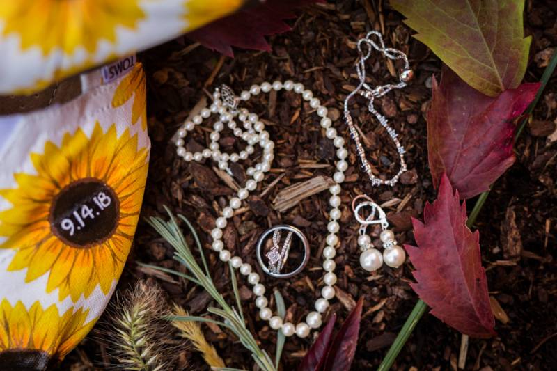 Thoughtful Fall Sunflower Wedding on Apple Brides