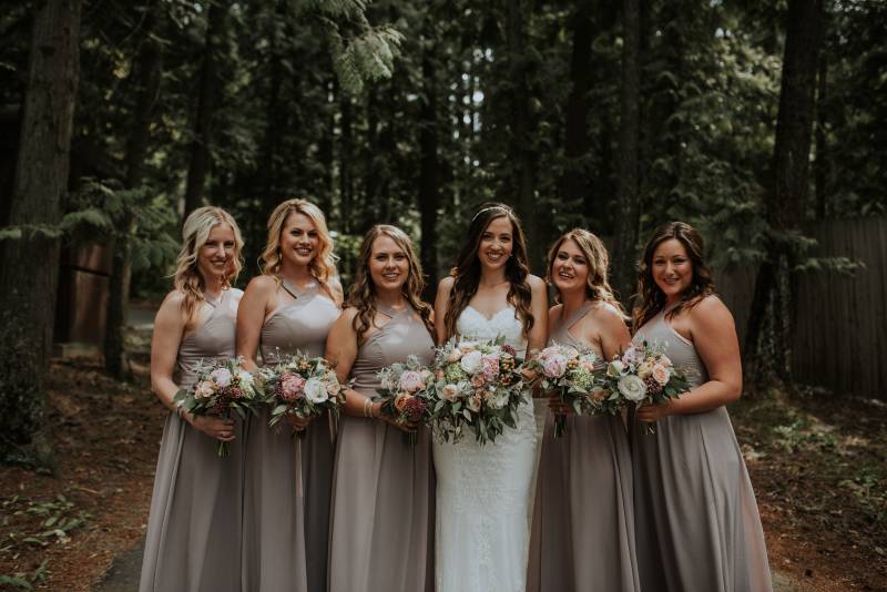 Vintage Inspired Lakeside Wedding in Sandpoint, Idaho on Apple Brides