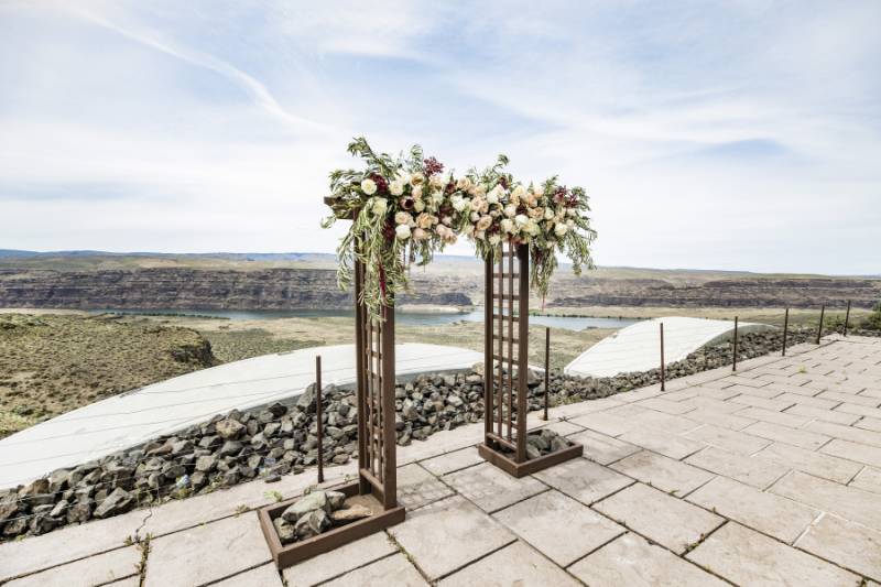 Lush Raspberry & Gold Wedding Inspiration in the River Valleys of Quincey, Washington on Apple Bride