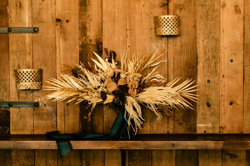 Stunning & Intimate Celestial Styled Shoot on Apple Brides