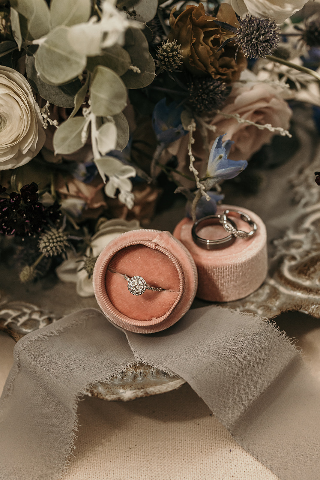 details, ring, flower, box, ribbon