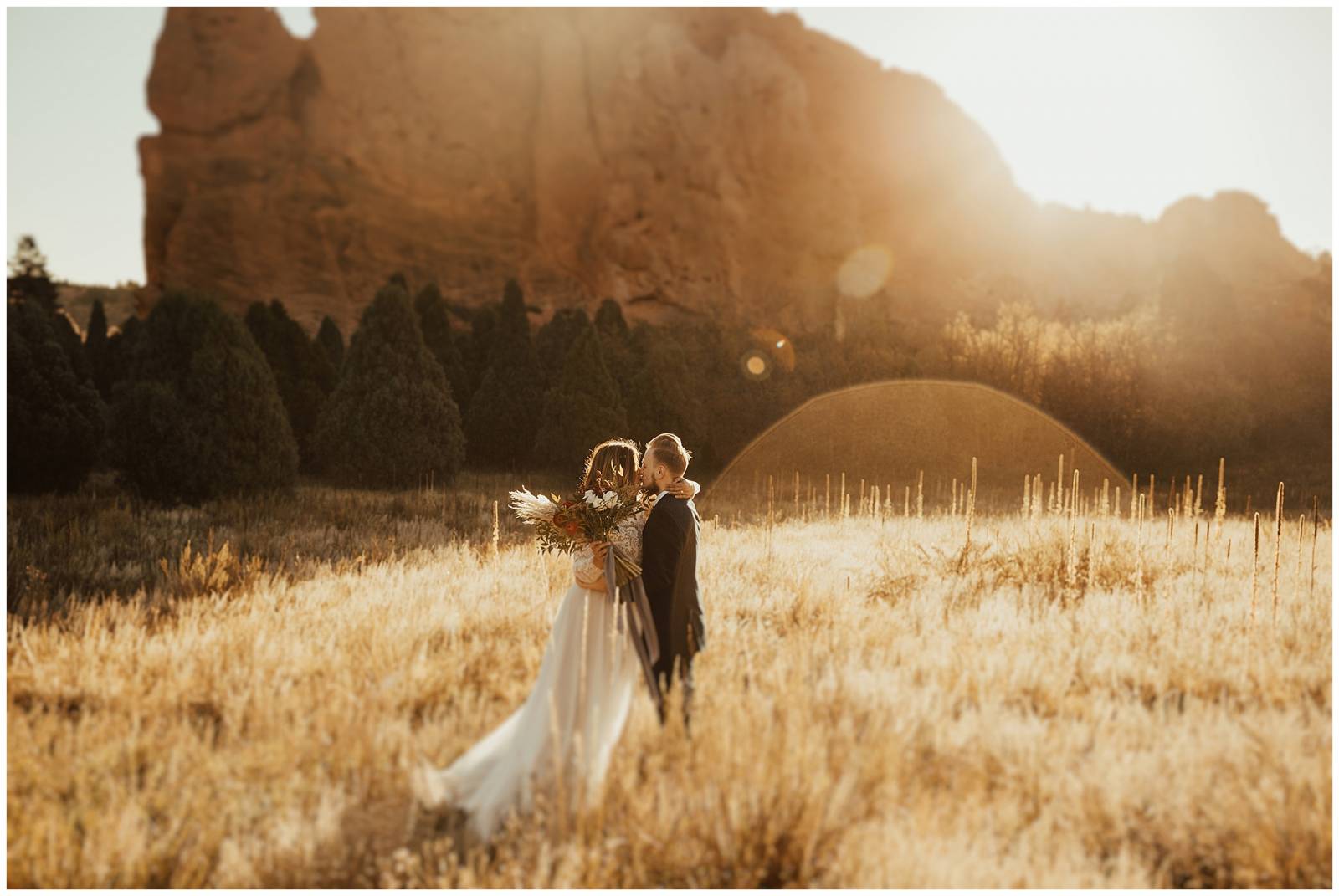 wedding portrait at sunset | Garden of the Gods