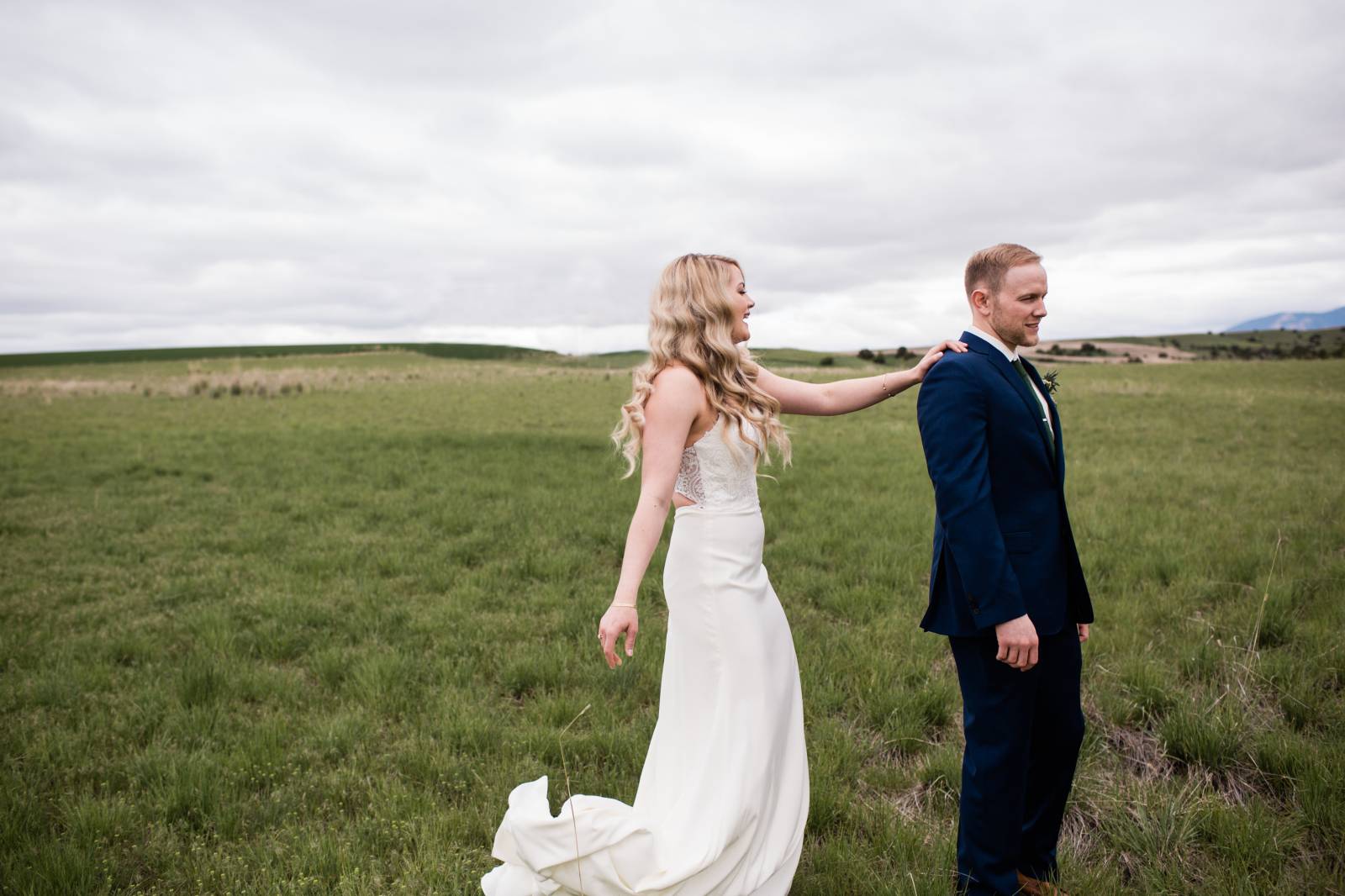 Montana barn wedding inspiration | first looks