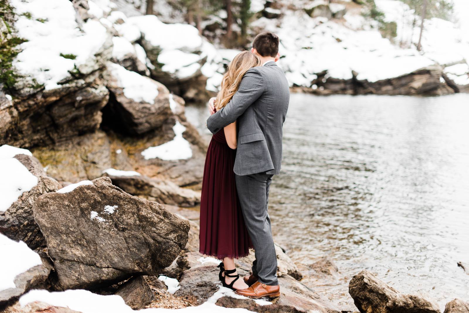 winter engagement photoshoot