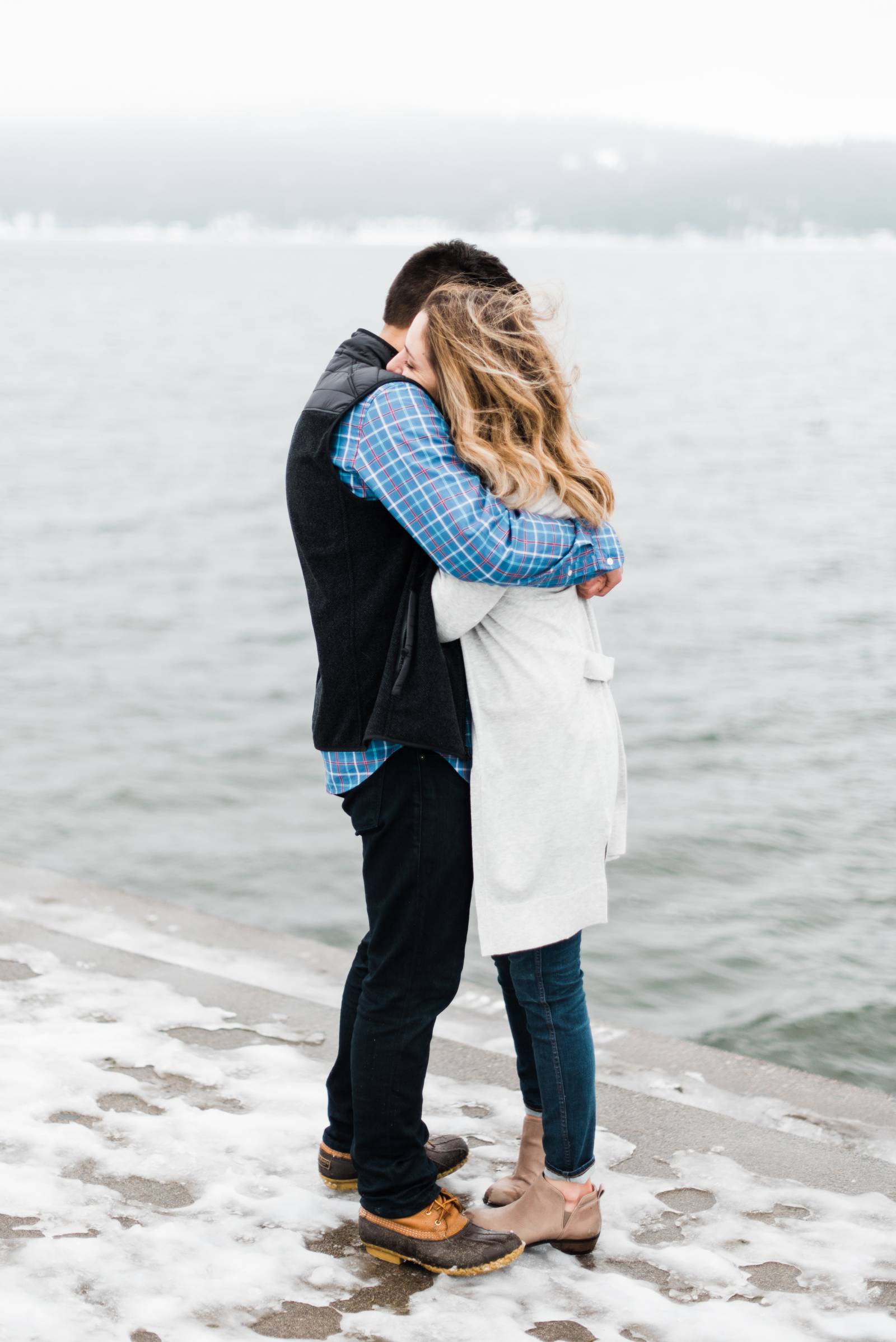 winter engagement photoshoot