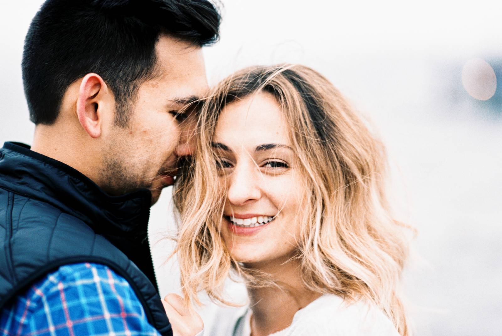 winter engagement photoshoot