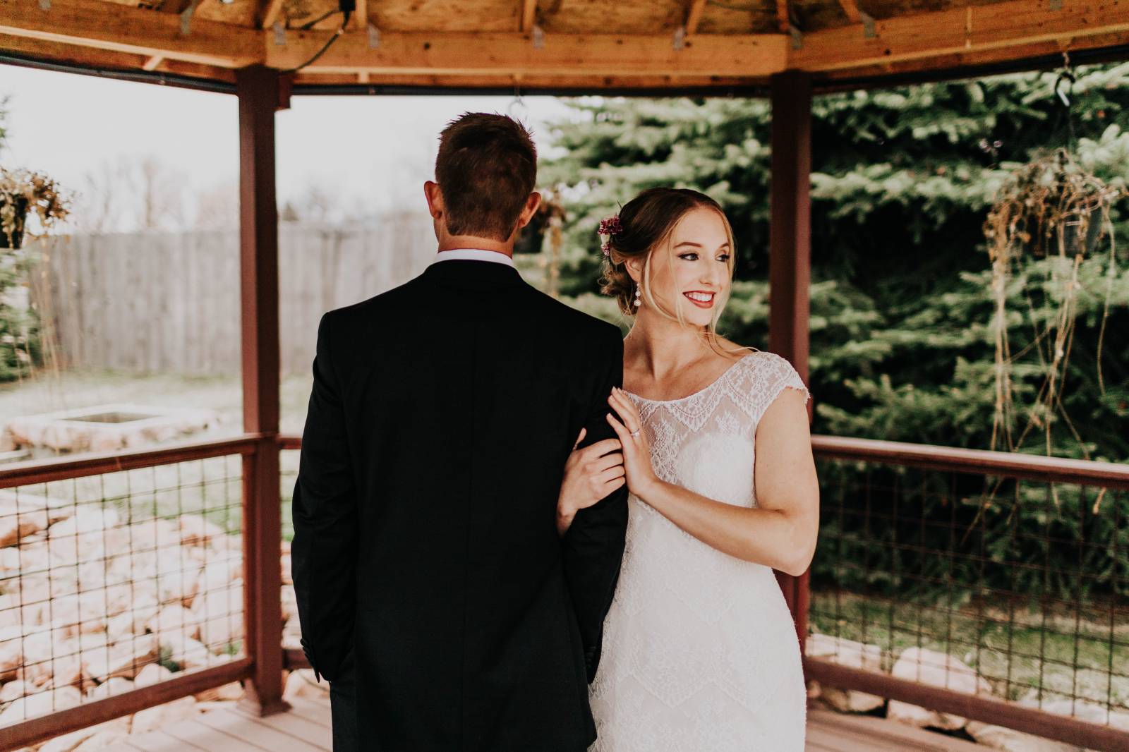 Simply Chic Wedding Inspiration | bride and groom style