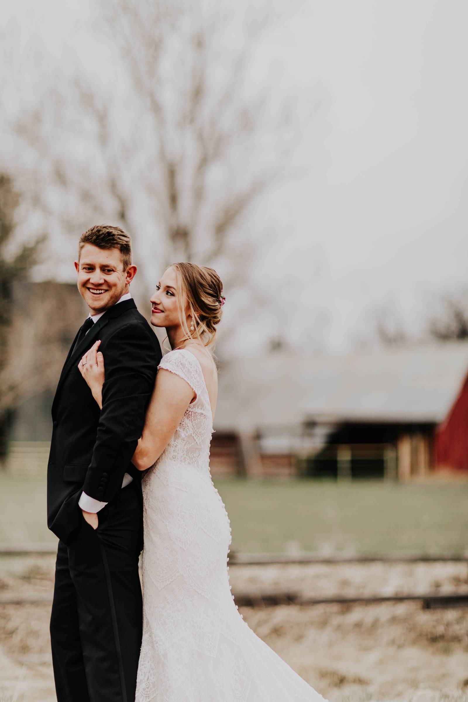 Simply Chic Wedding Inspiration | bride and groom style