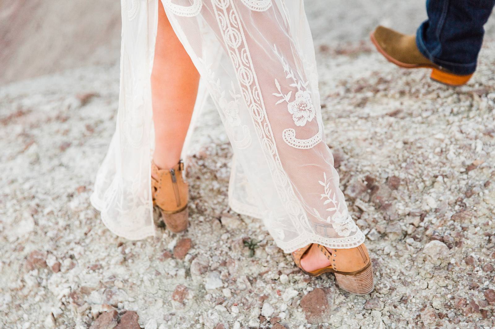 Southwestern summer engagement inspiration captured by New Mexico Wedding Photographer, Arielei Kinz
