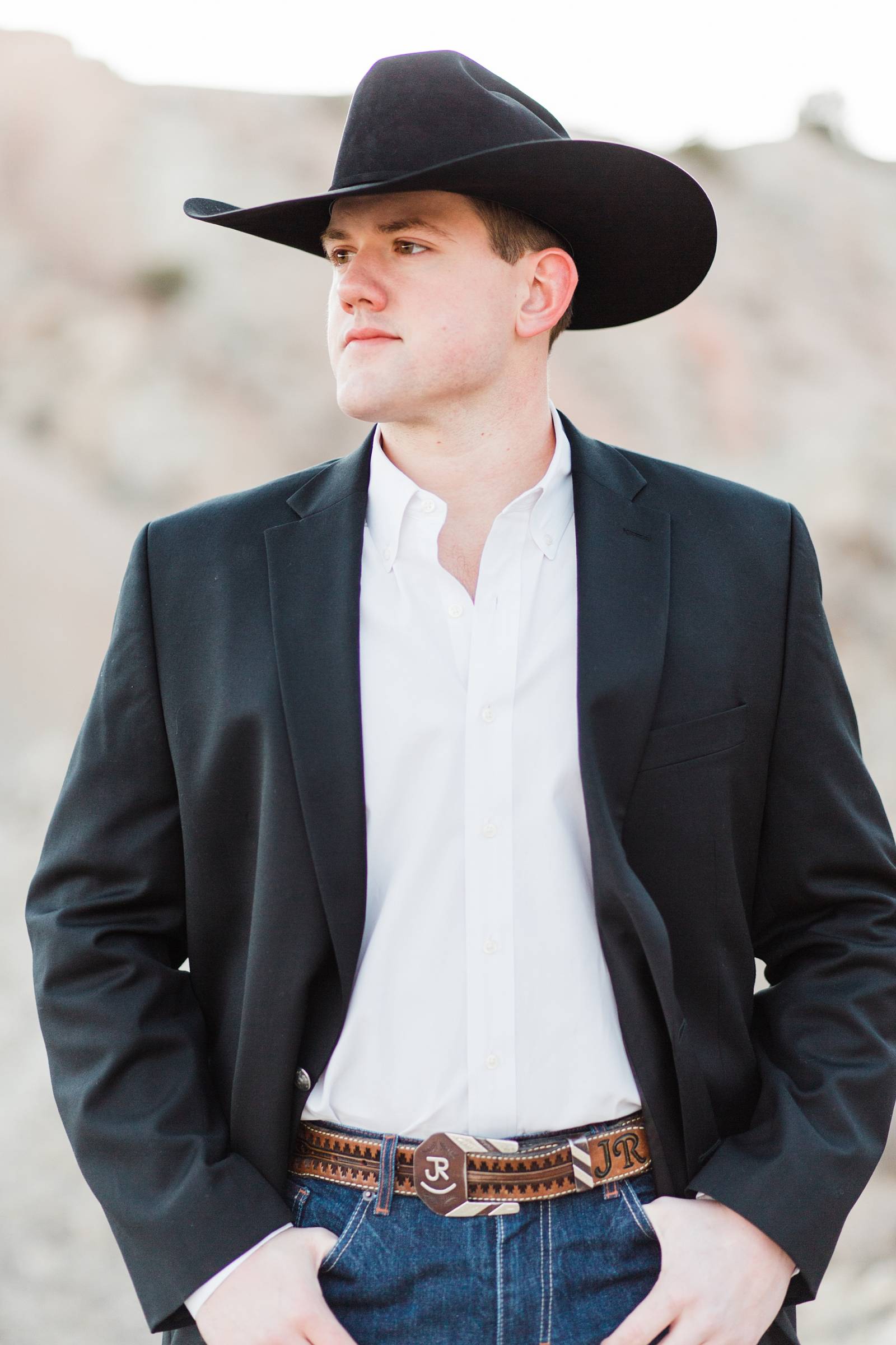 Southwestern summer engagement inspiration captured by New Mexico Wedding Photographer, Arielei Kinz