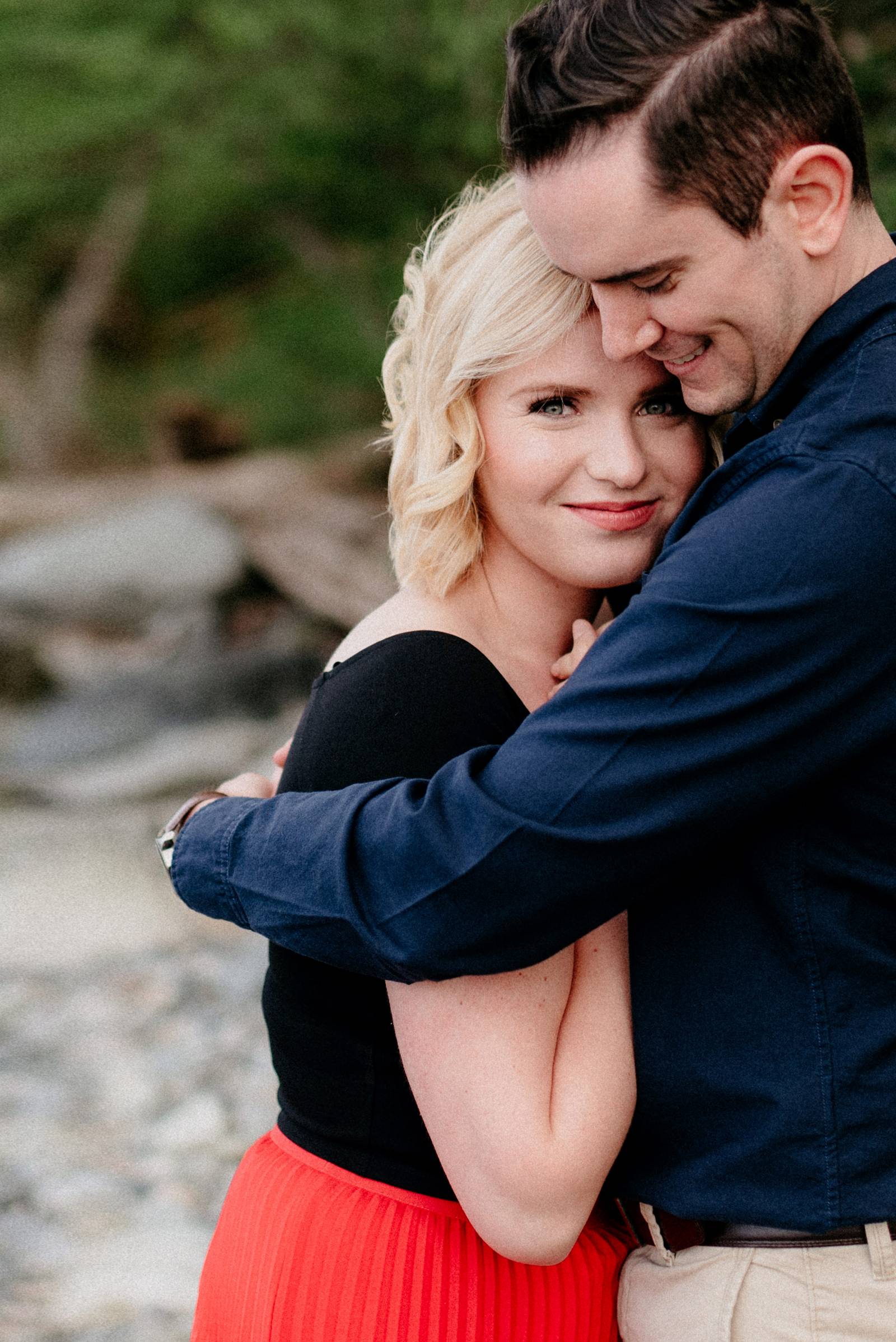 Acadia Beach engagement photo session captured by wedding photographer Hennygraphy