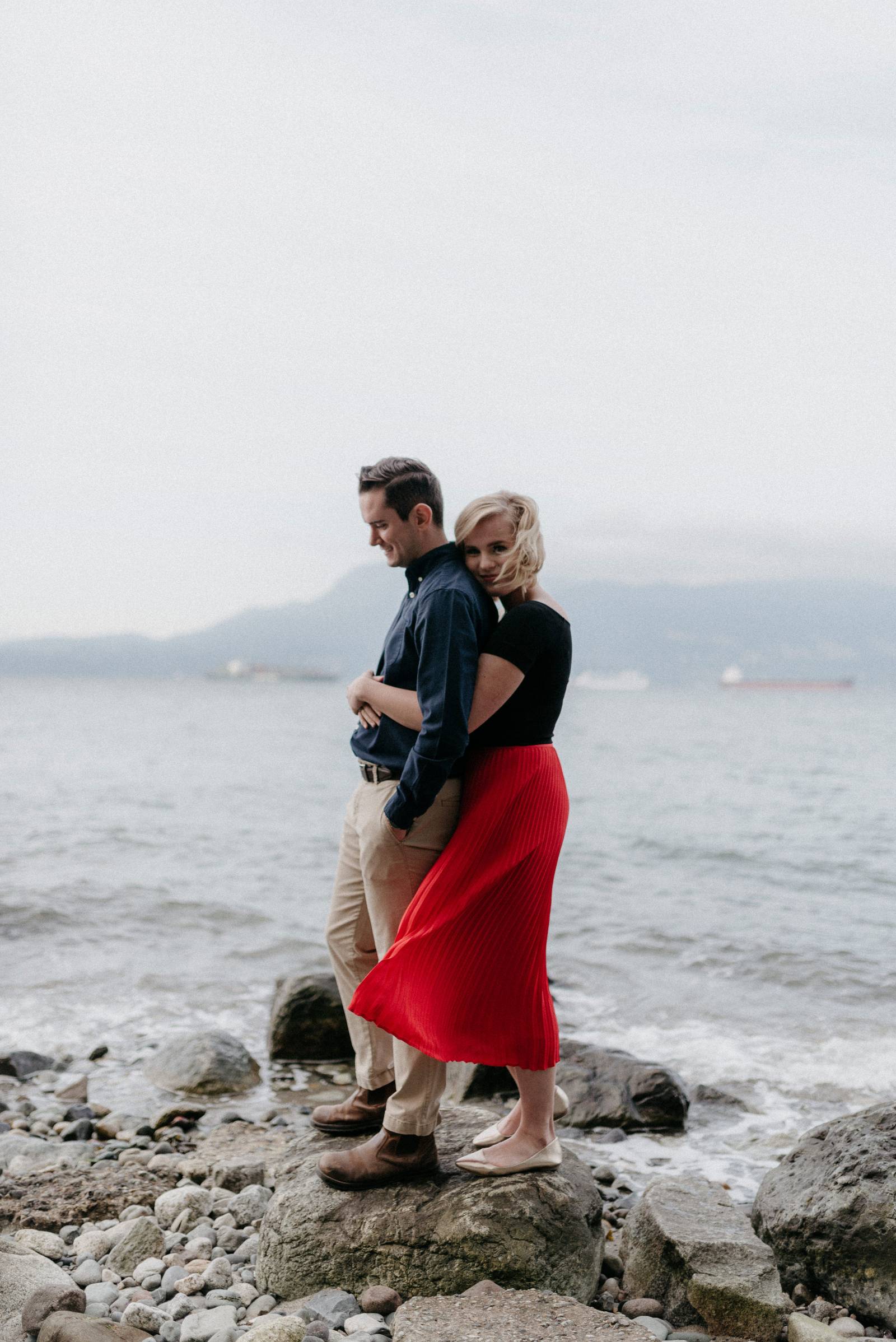 Acadia Beach engagement photo session captured by wedding photographer Hennygraphy