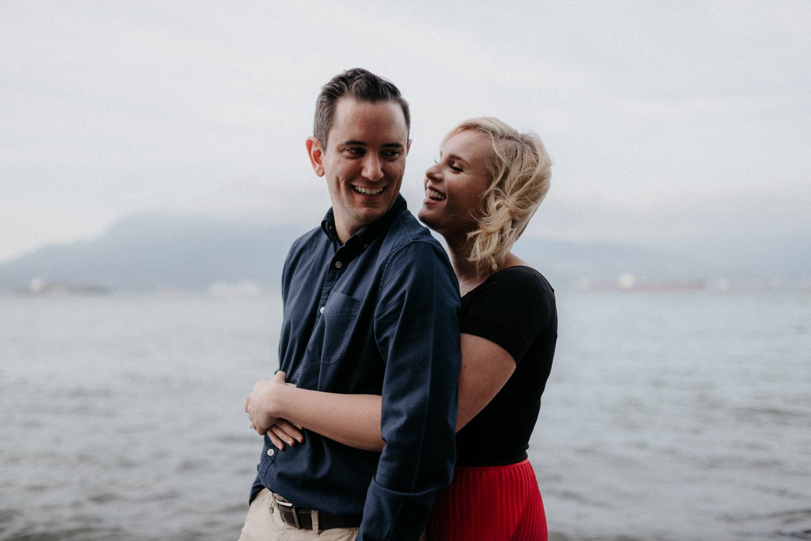 Acadia Beach engagement photo session captured by wedding photographer Hennygraphy